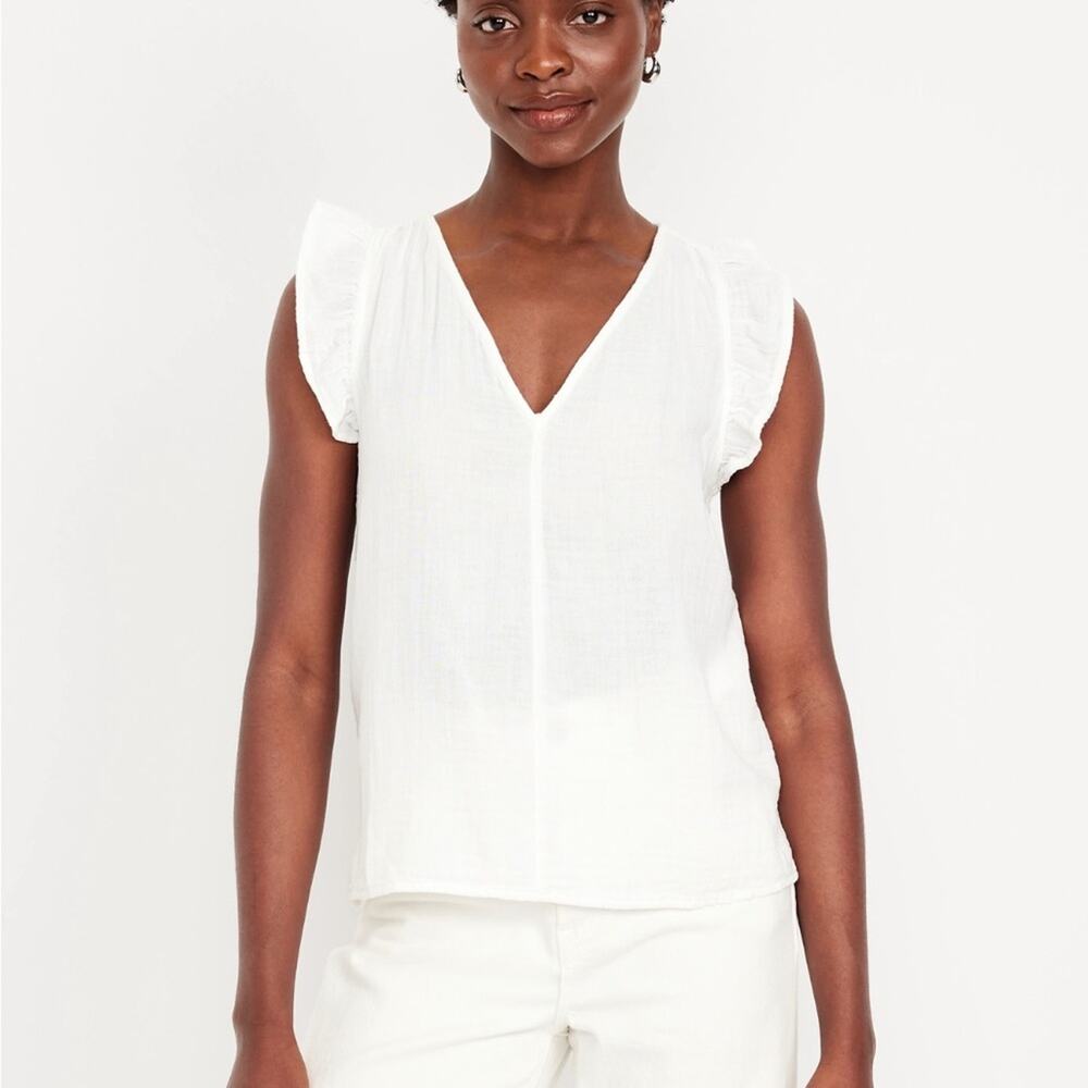 Old Navy White Lilies Sleeveless Crinkle Gauze Top - Picture 7 of 10